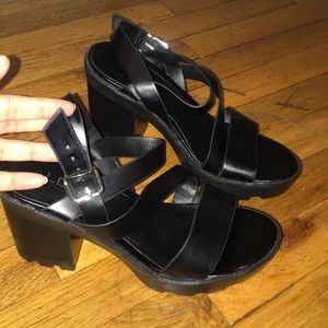 ALDO platform heeled black sandals size 9